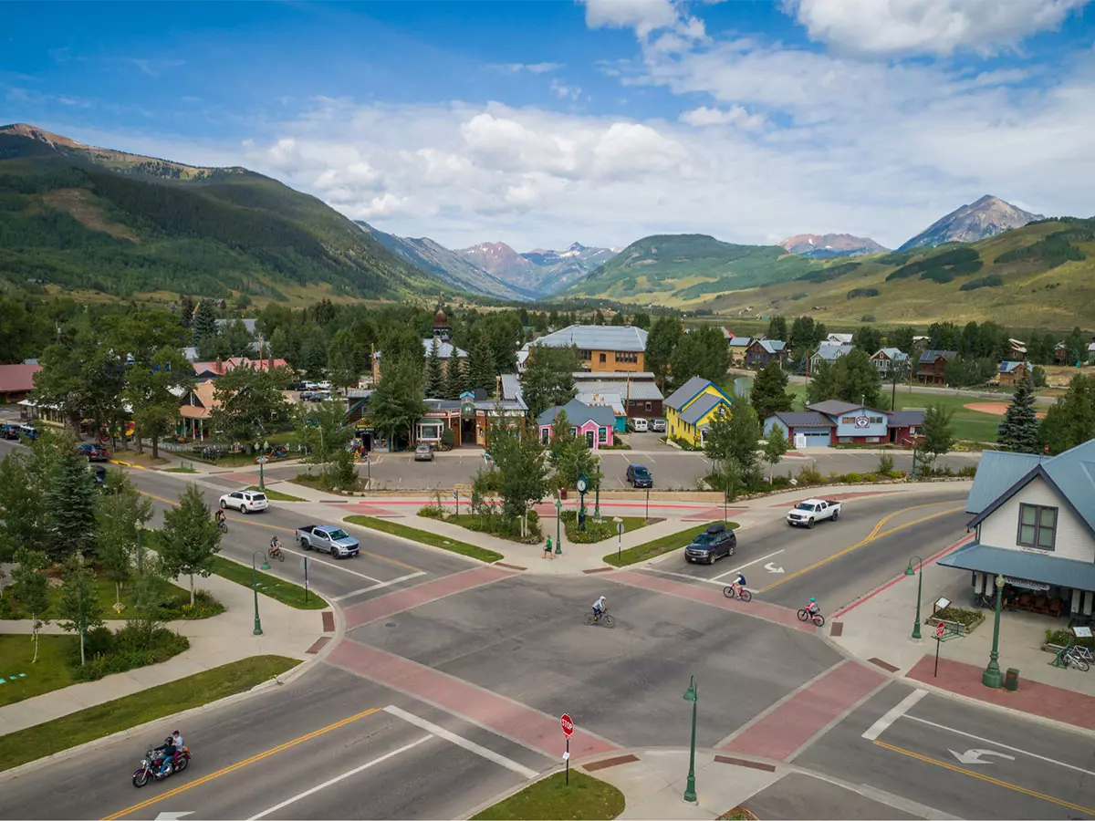 incrocio stradale negli Stati Uniti guidare negli usa regole per incroci stradali Stati Uniti