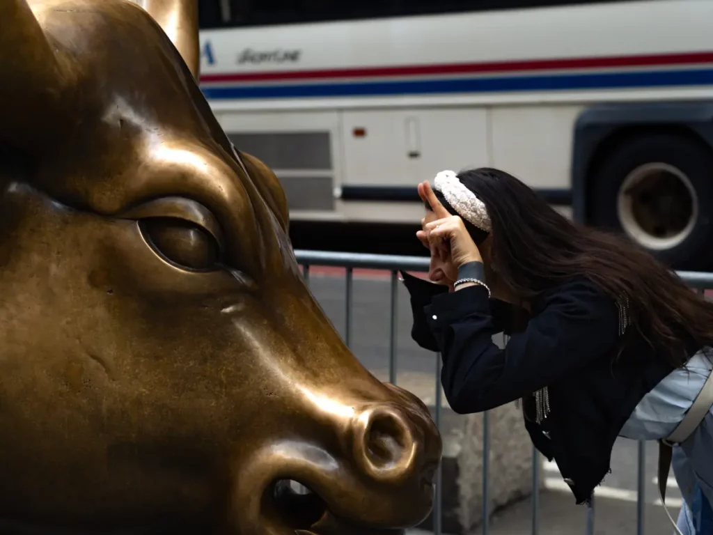 Itinerario di 5 giorni a New York: le attrazioni imperdibili 12 itinerario di 5 giorni a new york toro di wall street