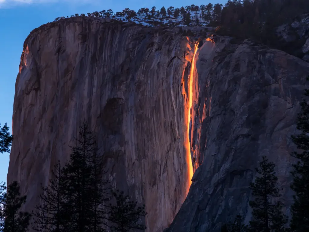 Parchi nazionali in California: Yosemite, Sequoia e tanto altro 3 parchi nazionali in california horsetail fall firefall