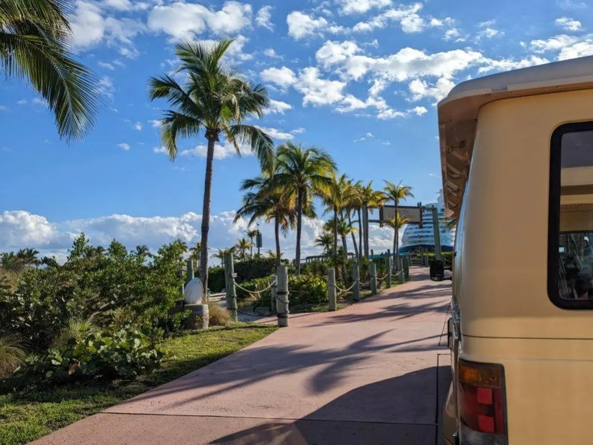 Isole Cayman: tra lusso caraibico, segreti offshore e rum d’autore 21 isole cayman agenzia di viaggio