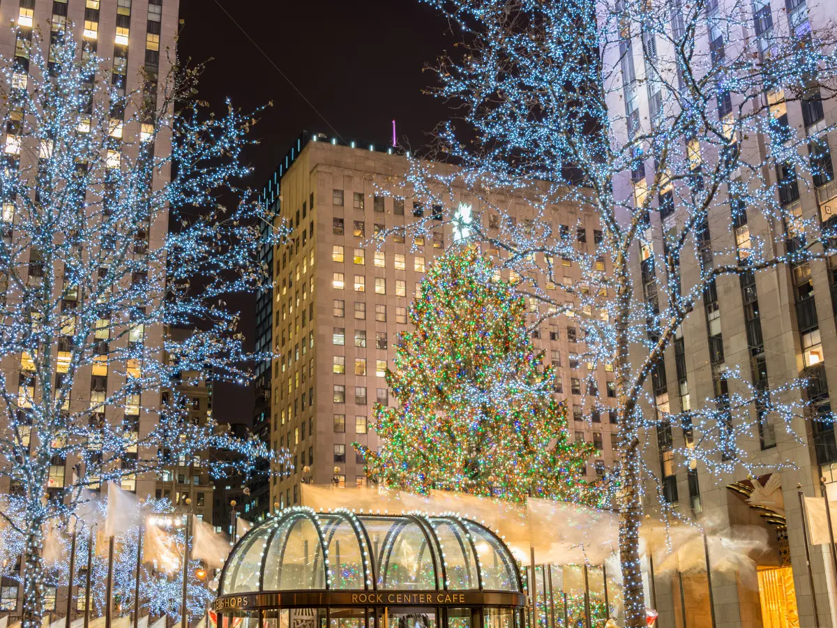 Feste di Natale e Capodanno a New York: esperienze imperdibili per il tuo inverno nella grande mela 14 luci di natale e capodanno newyork