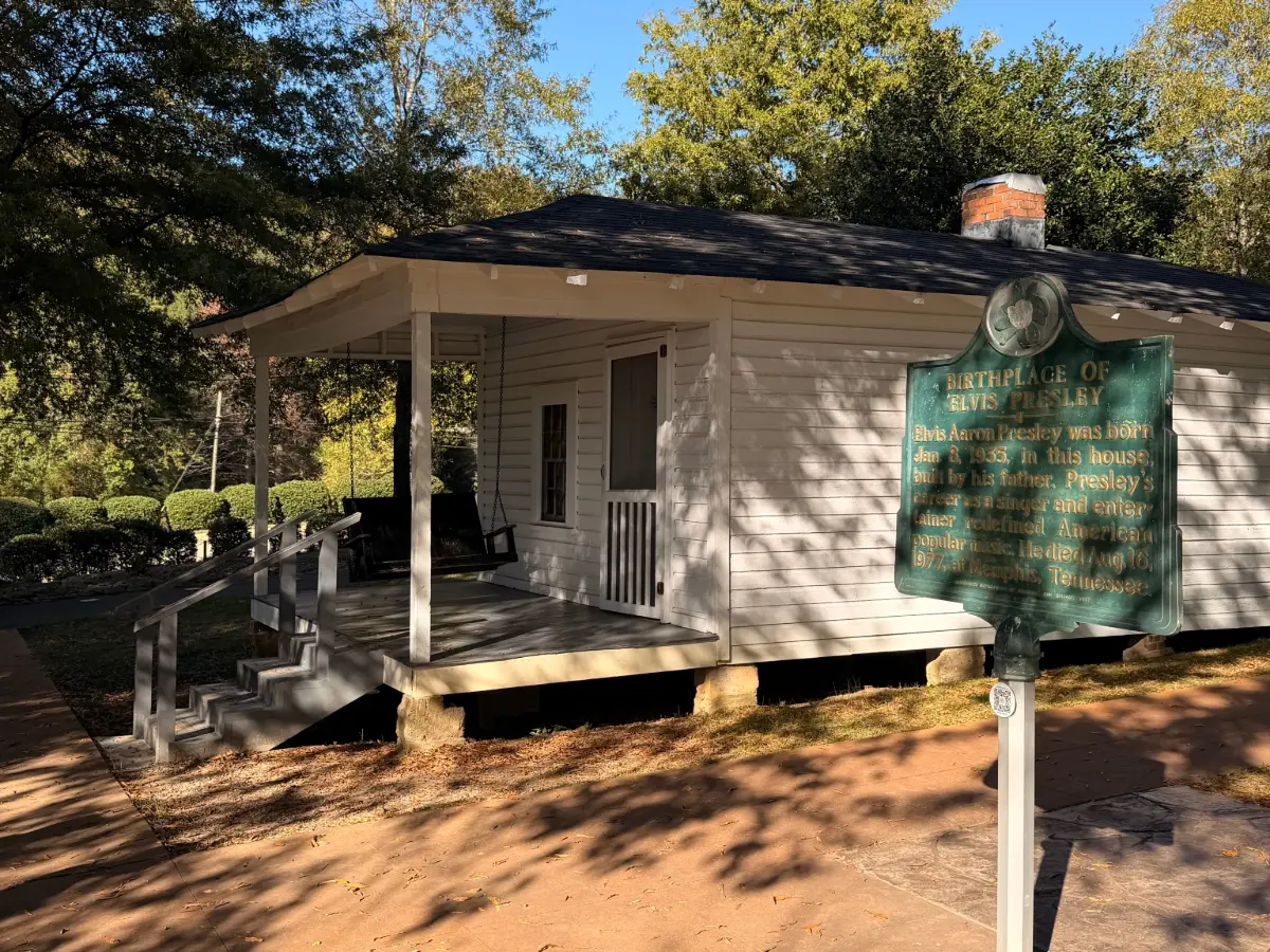Tour musicale Stati Uniti: l’itinerario di viaggio sulla “strada della musica” tra Chicago e New Orleans 22 elvis presley birthplace